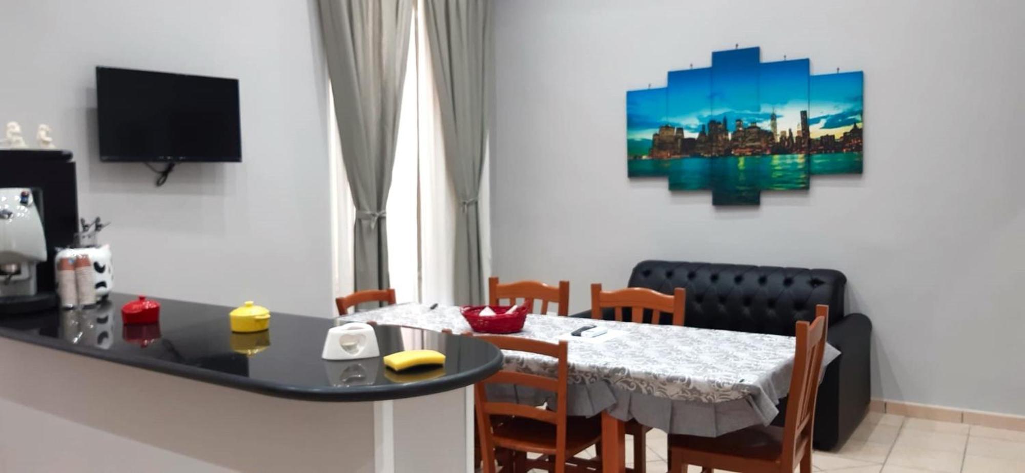 Hilton * Naples